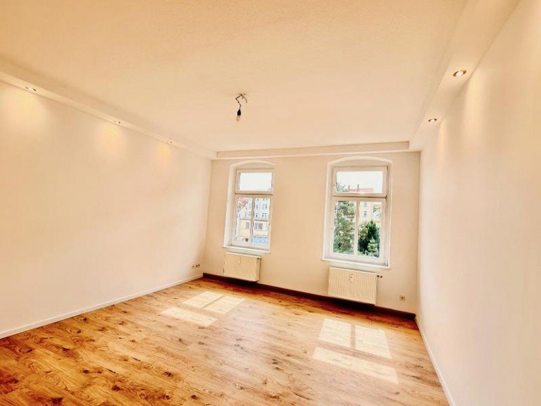 Wohnen Zeitz Etagenwohnung Ihr neues Zuhause mit Balkon und EBK, 2RKB - modernisiert -