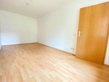 Schlafen Neu renovierte 2-Raum-Eigentumswohnung mit gro�em S�dbalkon, Mietrendite ca. 8,9 %