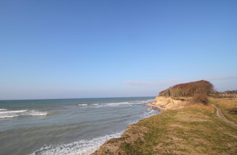 sch�ne Wanderwege an der Steilk�ste entlang Wohngrundst�ck Dranske-Lancken