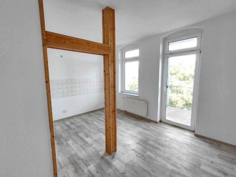 K�che mit Zugang zum Balkon Etagenwohnung Zeitz