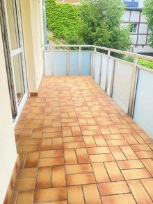 S�dbalkon Neu renovierte 2-Raum-Eigentumswohnung mit gro�em S�dbalkon, Mietrendite ca. 8,9 %