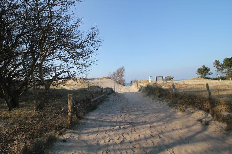 Zugang zum Strand Wohngrundst�ck Dranske-Lancken