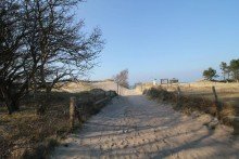 Zugang zum Strand Baugrundst�ck ca. 850 m� in gewachsener Siedlung