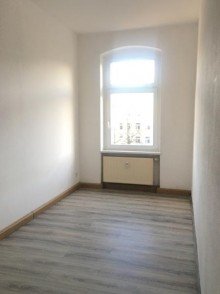 Kinderzimmer Tolle Aussicht vom 3. OG - g�nstige 3-Raumwohnung - Stellplatz vor dem Haus