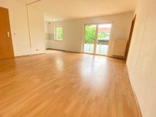 Wohnen Neu renovierte 2-Raum-Eigentumswohnung mit gro�em S�dbalkon, Mietrendite ca. 8,9 %